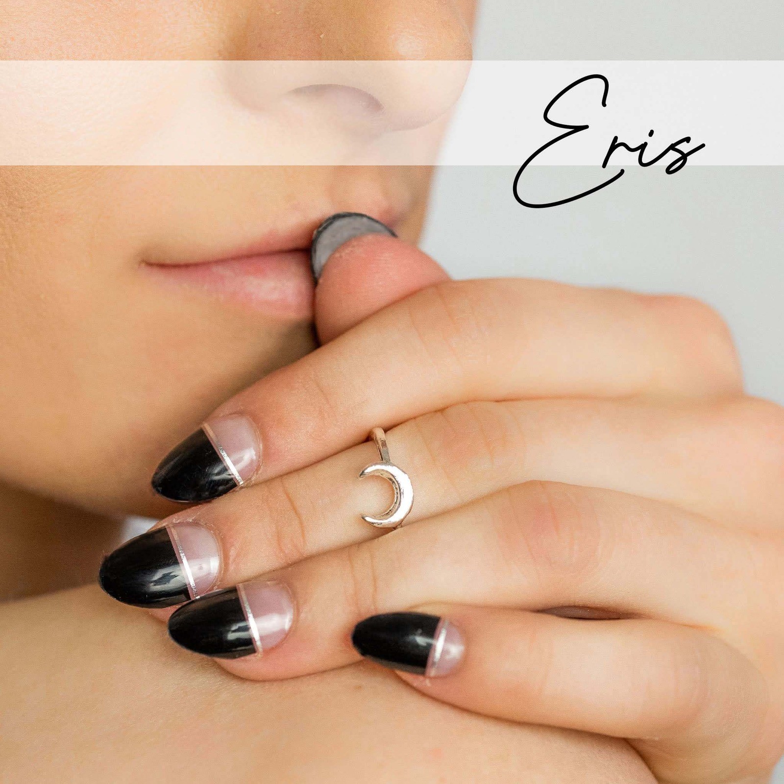 Siara Martin Beauty Elite UV Gel Nail Wraps Eris Black Negative Space Semi-Cured