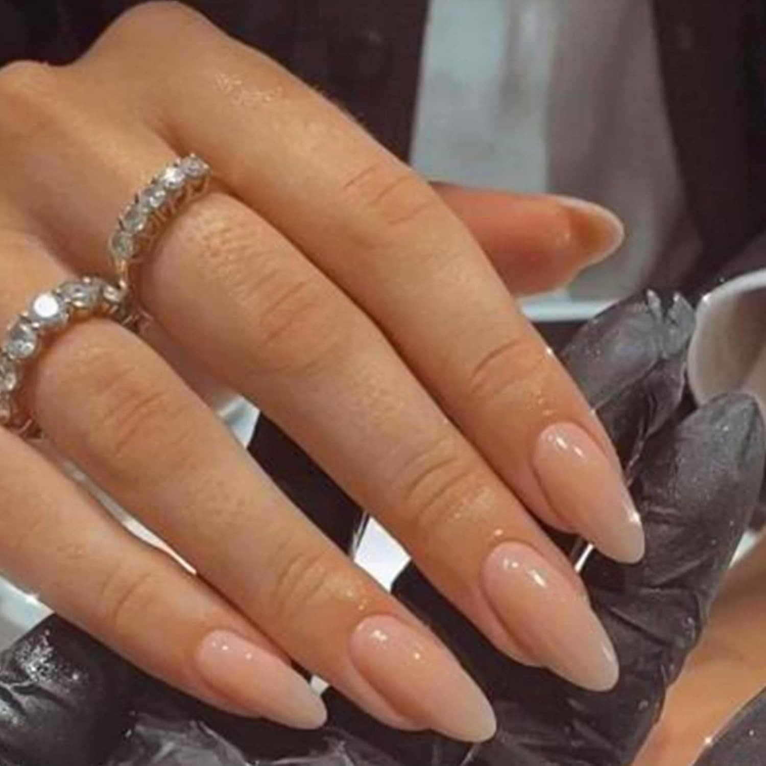 Gorgeous Almond-Shaped Acrylic Press On Nails – Easy Application & Removal
