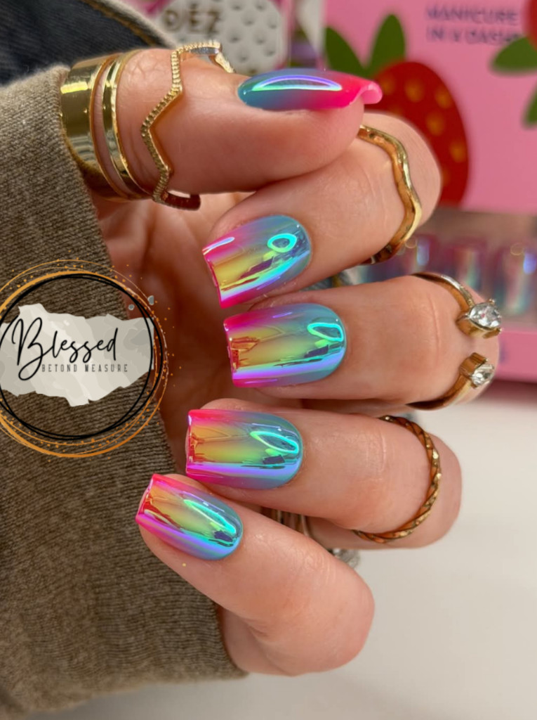Red Aspen Press On Nails – Feeling Glow-rious, Gloria | Short Coffin | Pink Blue