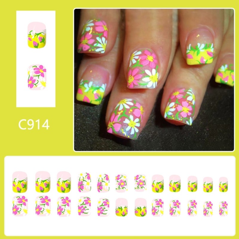24 Pieces Short Square False Nail Fashionable Flower Press on Nail for Women