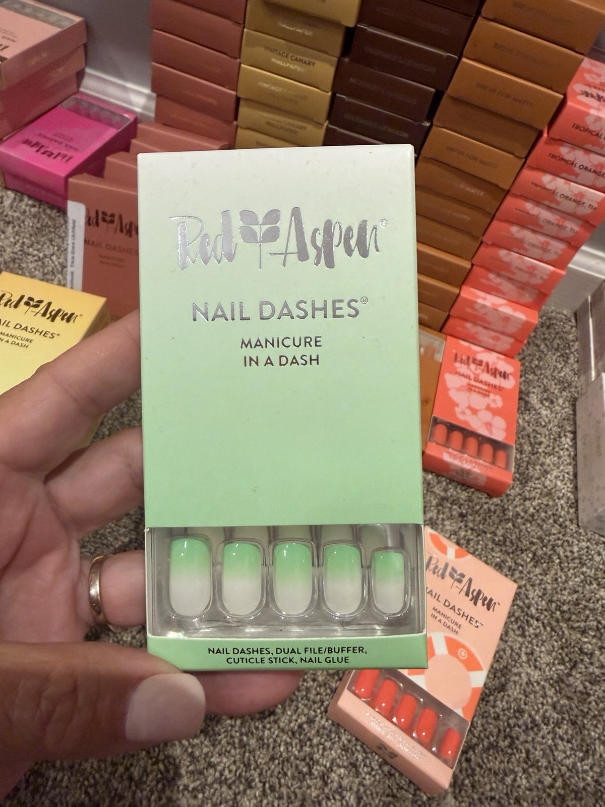 Red Aspen Nail Dashes