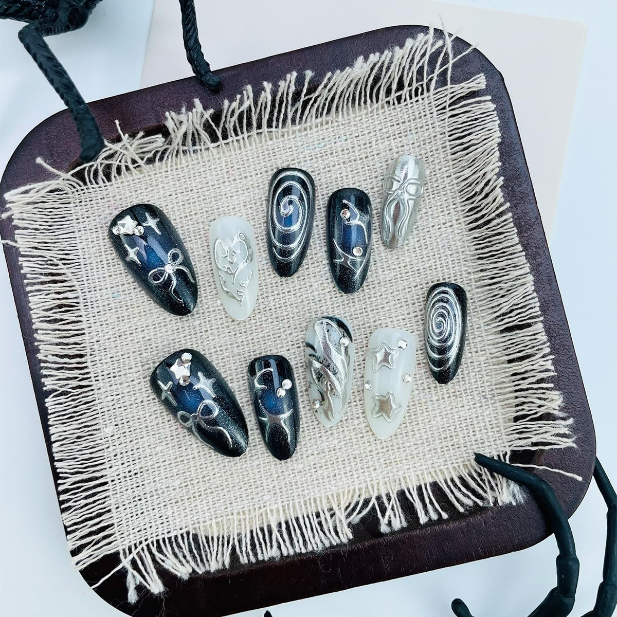 30Pcs Black Silver Y2K Goth Press on Nails Medium Almond False Nails with 3D Chr