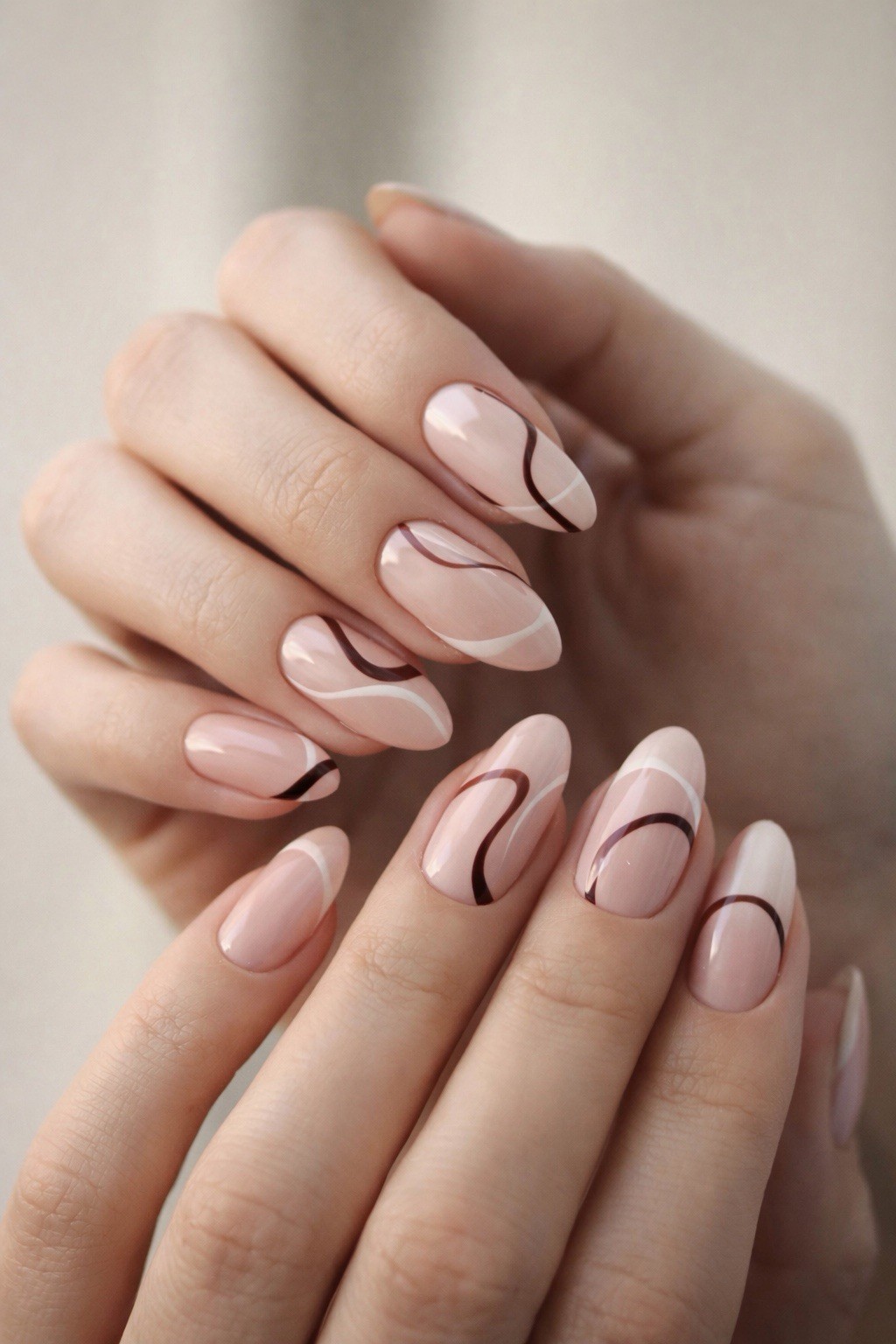 Pretty Woman Press-On Nails Almond Shiny Geometric Pink White Brown Vegan Set
