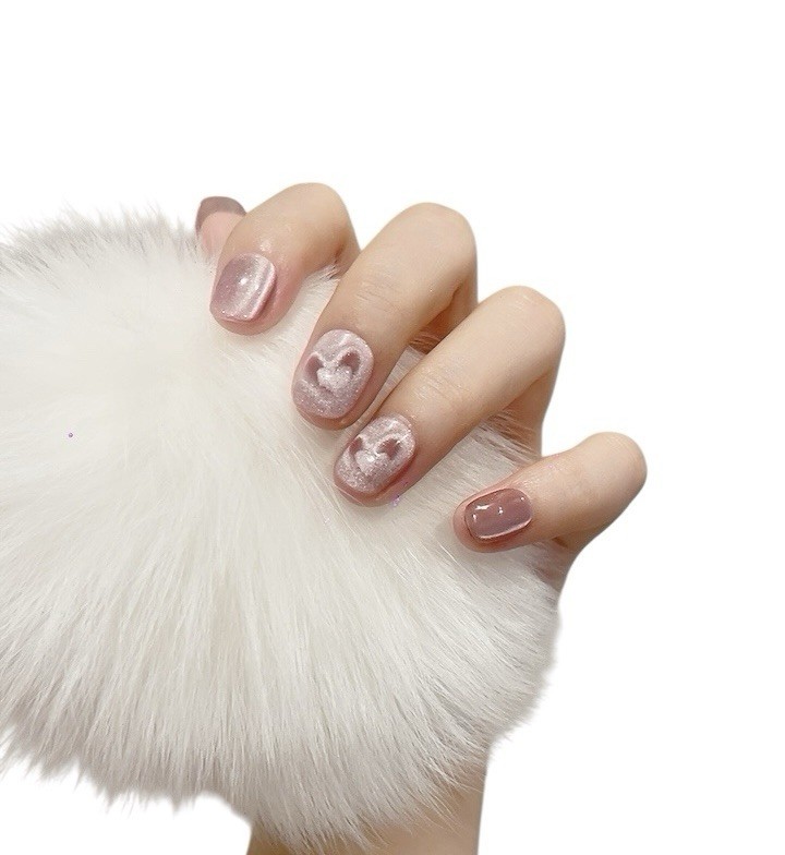 Press on Nails Short Round Pink Color with Heart Design (101)