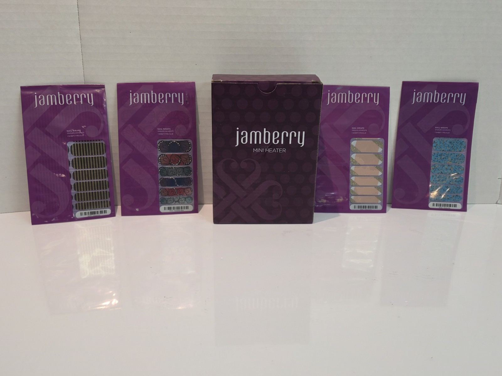 Jamberry Mini Heater NEW + 4 Packs Of Nail Wraps