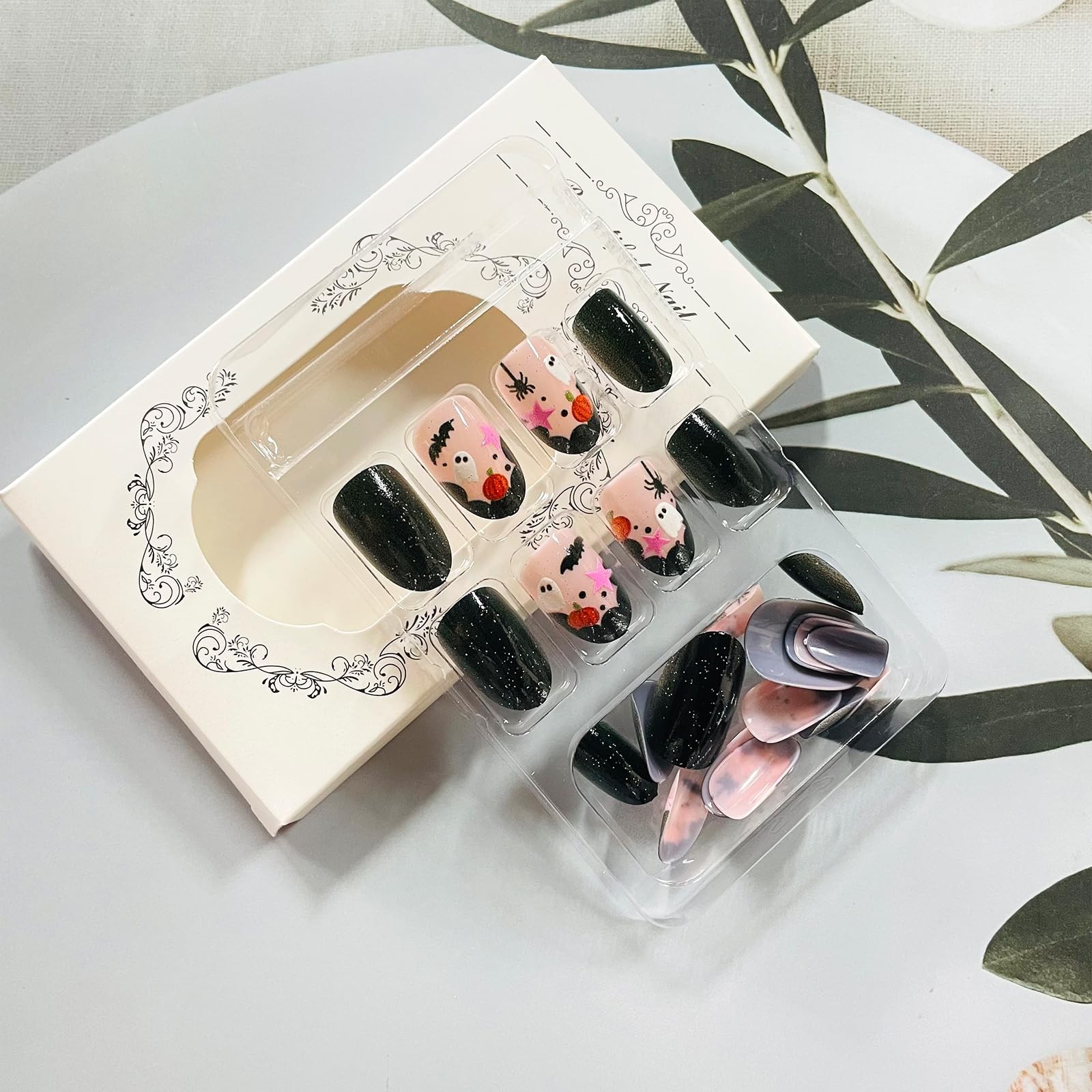 Halloween Press on Nails Short Almond Fake Nails with Designs Cute Ghost Stic…