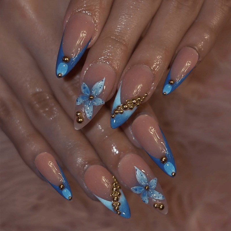 48 Pieces of Light Blue Gold-plated Flower Removable Nails, Suitable for Women
