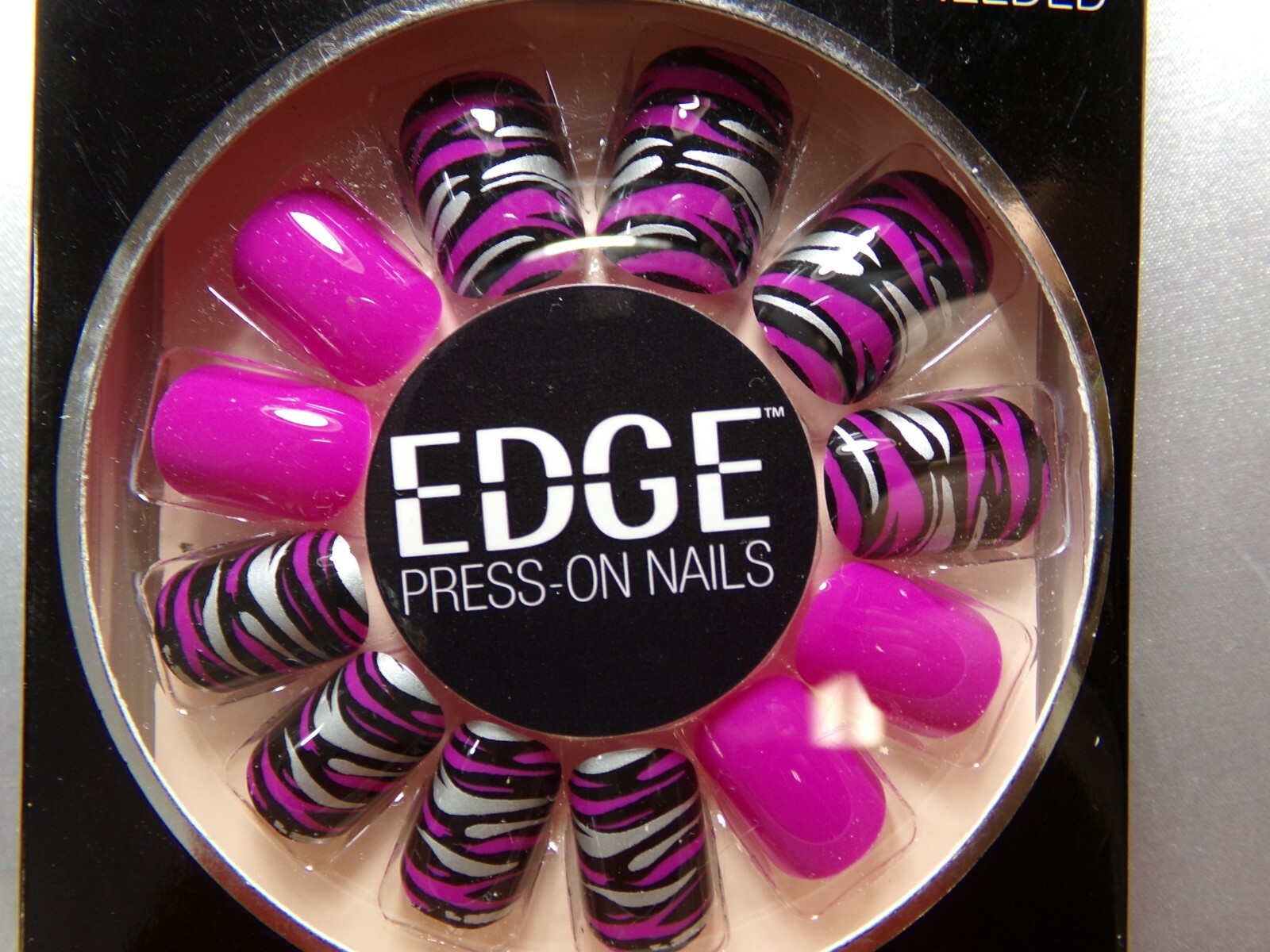 Fing’rs Shiny Mulberry Pink with Zebra Nail Short Pre-glued Press ons