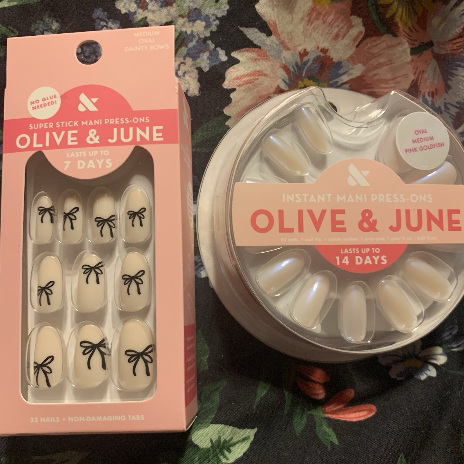 Olive And June Press On Nails Lot Dainty Bows & Pink Goldfish Chrome Medium