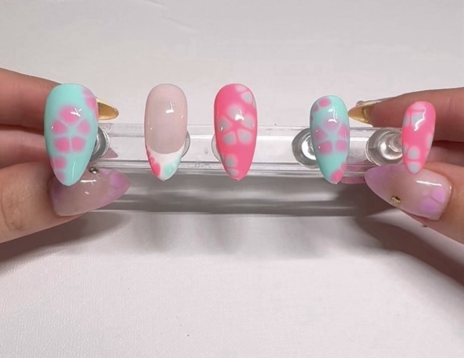 Almond Full Cover Artificial Press-On Nails Pink Blue White Abstract Shiny