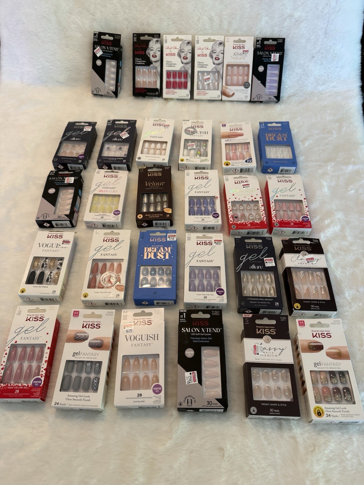 ( lot of 300 )sets of KISS NAILS, Assorted Press-On Nail