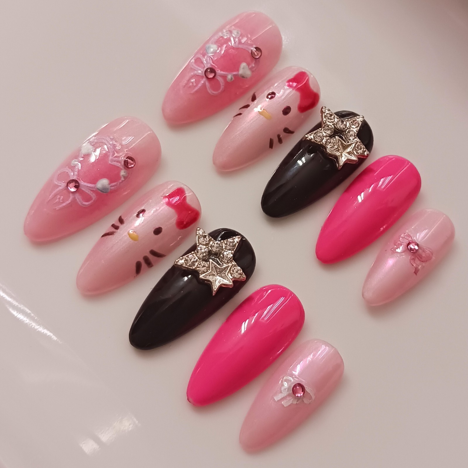 🎀Pink and Black Hello Kitty Handmade Press on Nail Art Set 10pcs Size S