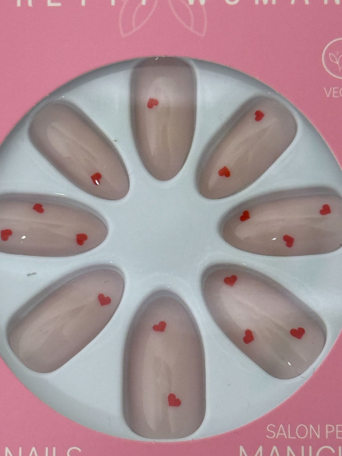 Pretty Woman Faux Nails Heart Design Press On Nails Vegan 12 Count New
