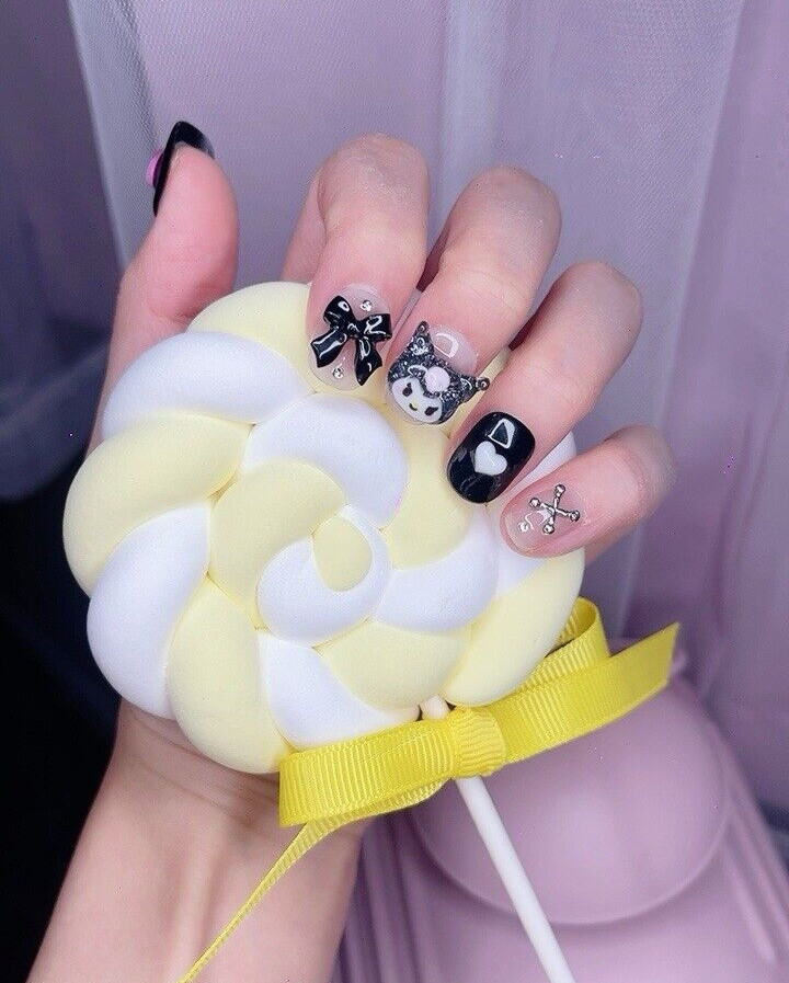 Black and White Kuromi Short Press On Nails (#065)
