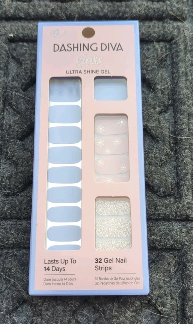 Dashing Diva Gloss Ultra Shine Gel 32 Nail Strip GS709 Down Down Daisy