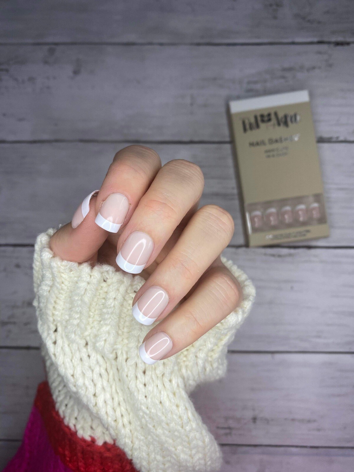 Red Aspen Press On Nails, Short Square, Nell’s French Tip