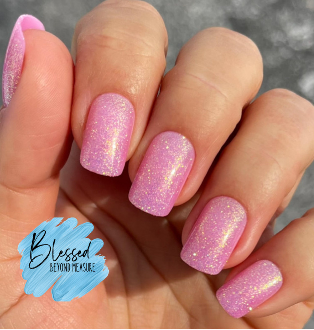 Red Aspen Press On Nails~Princess Parson ~Pink~Medium~Square~Sparkle