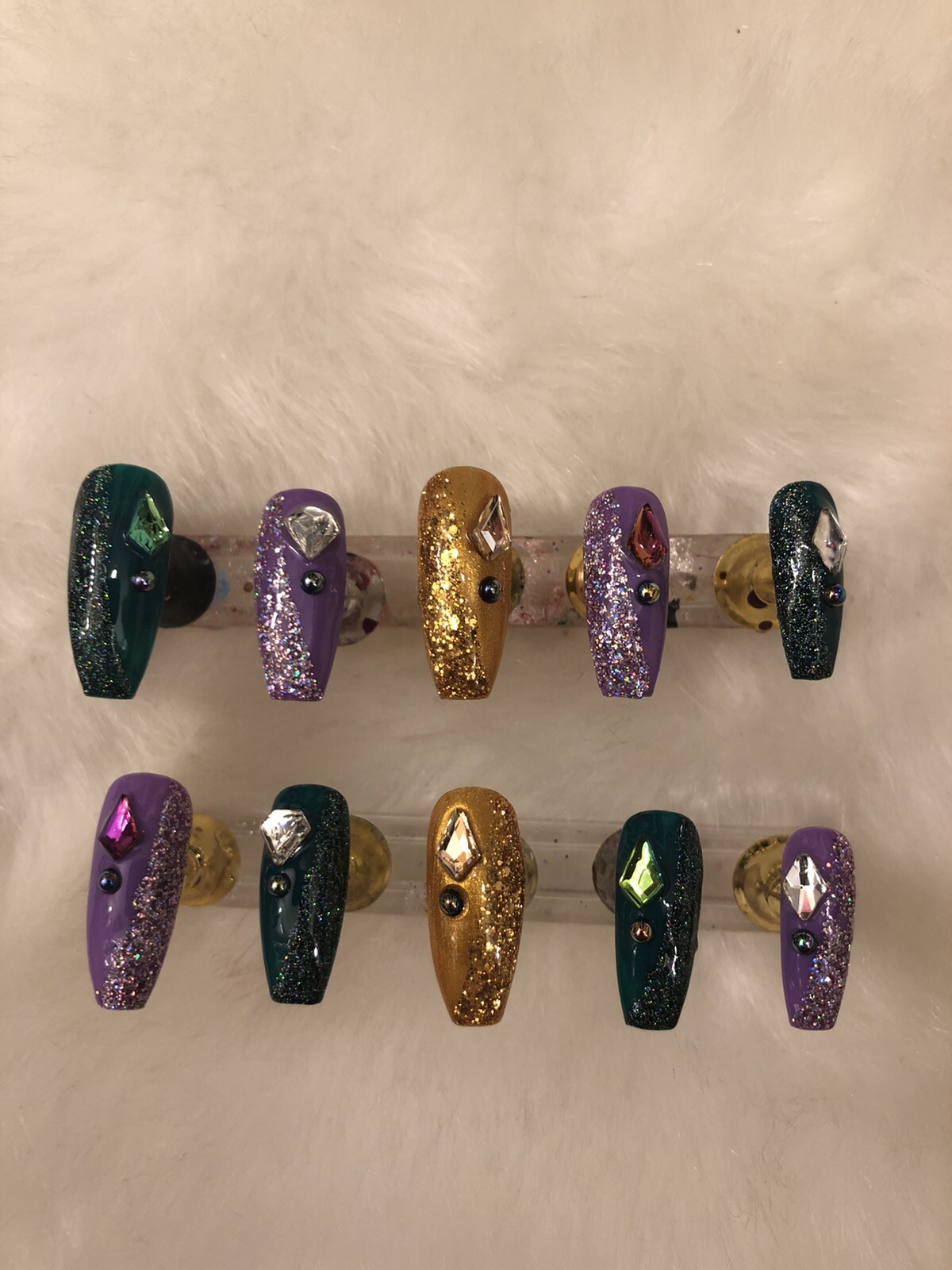 ℤ ℕ𝕒𝕚𝕝𝕤! Gorgeous Set of Handcrafted MARDI GRAS Press On Nails