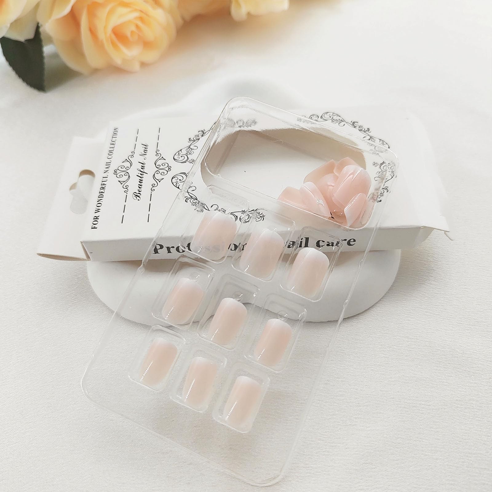 Short Press on Nails Square Nude Ombre Fake ons Short, White