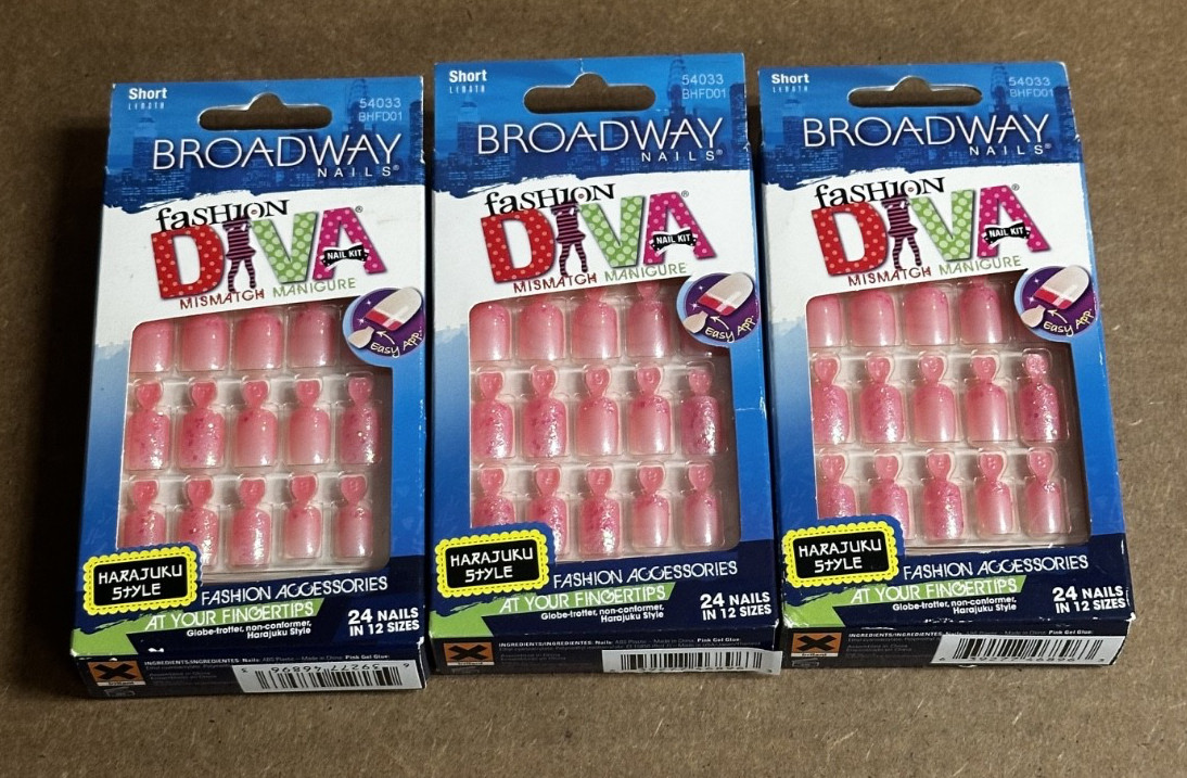 KISS BROADWAY FASHION DIVA NAILS HARAJUKU PINK SPARKLE SHORT (NO GLUE) – 3 Pack