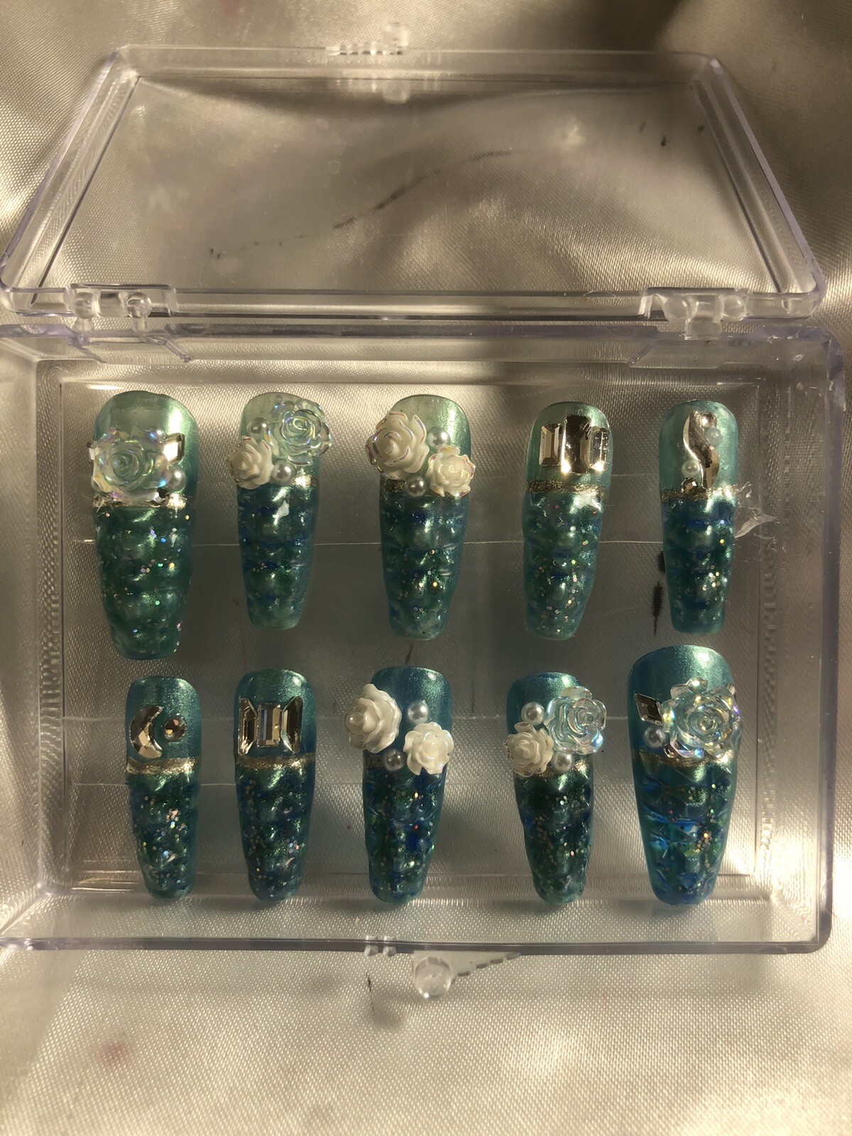 Z NAILZ! Z CLAWZ! Gorgeous Aqua Alligator Textured Press On Nails With Flowers
