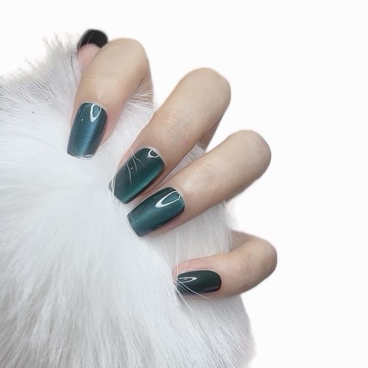Tipora Press on Nails Green Color Short Square with Cat-Eye Design 122
