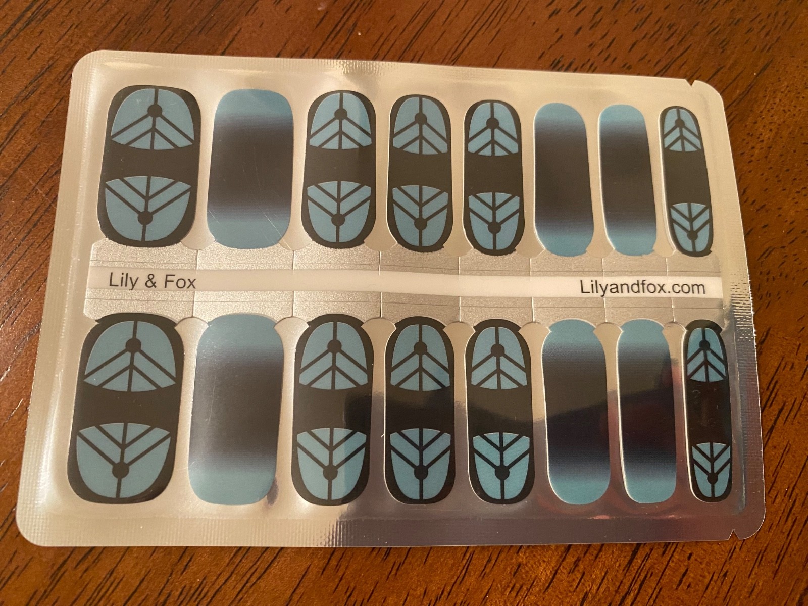 Lily and Fox Manicure Nail Wraps