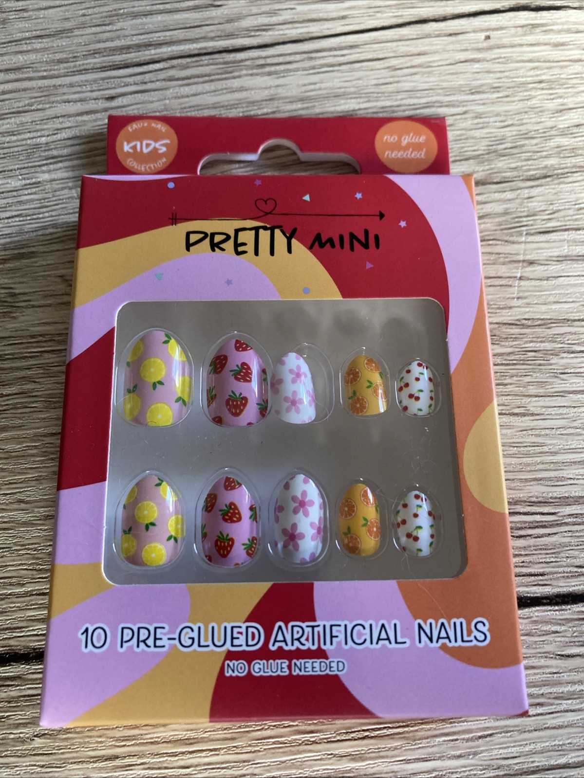 Pretty Mini Kids Press On Nails Pre-Glued Hearts No Glue Needed NEW