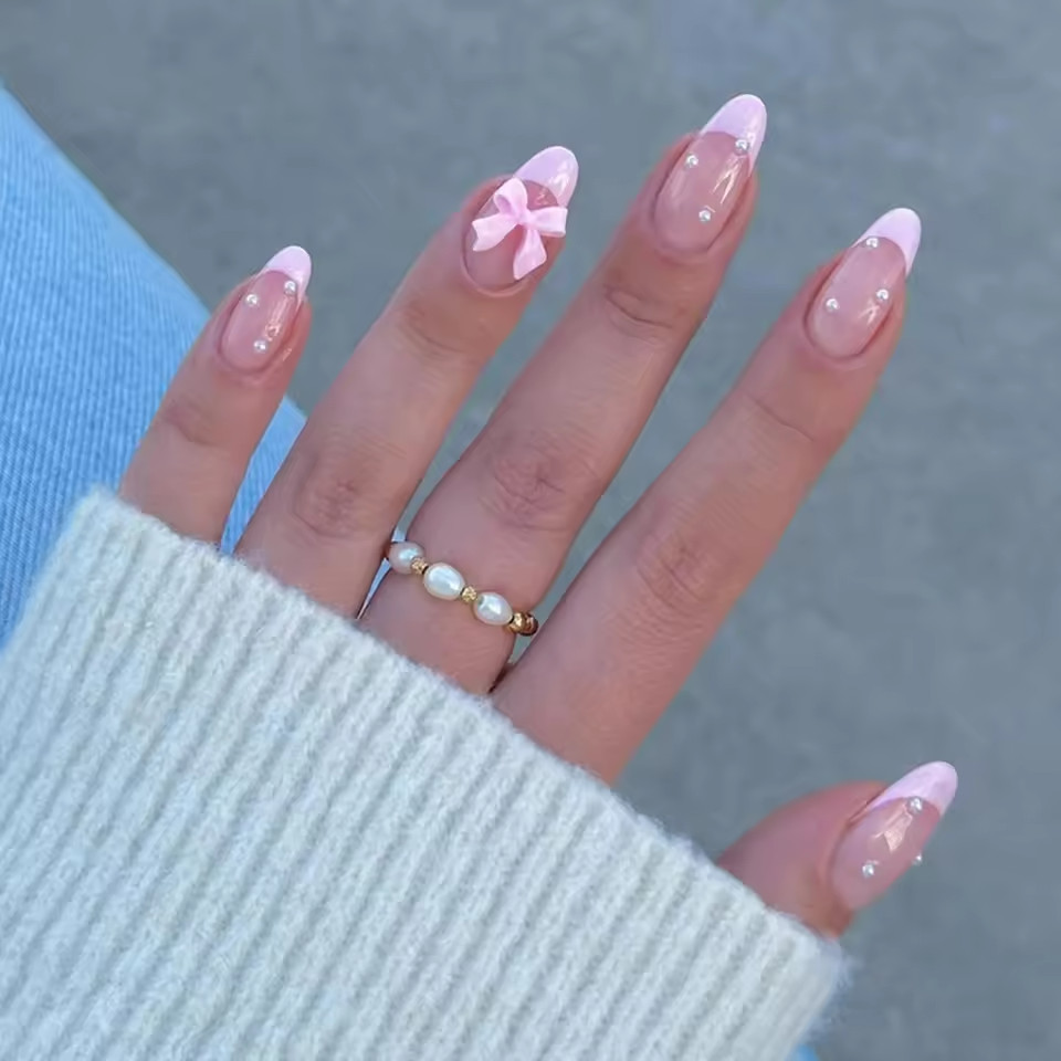 24PCS Short French Tip Press-On Nails – Pink Edges, Pearl Bows, Water Droplet