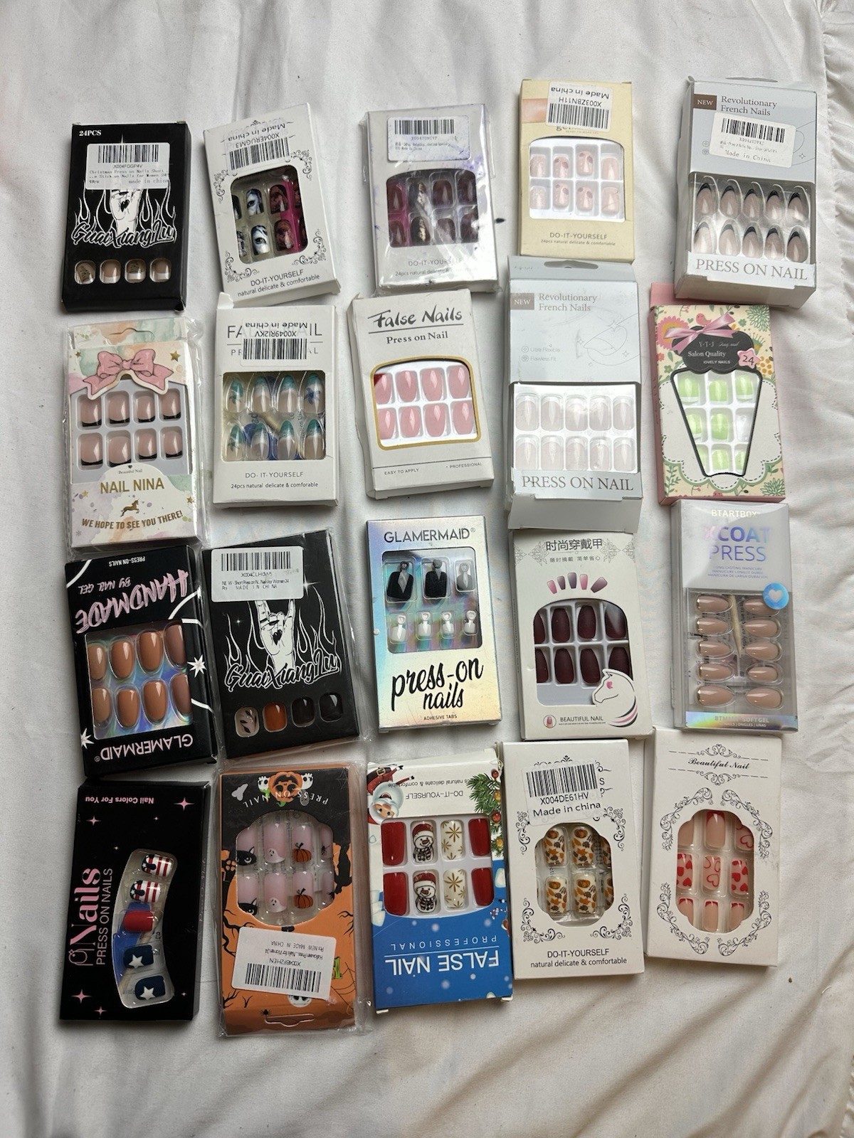 Lot of 20 Random Assortment False Fake Press On Nails/Glue on Sets NEW