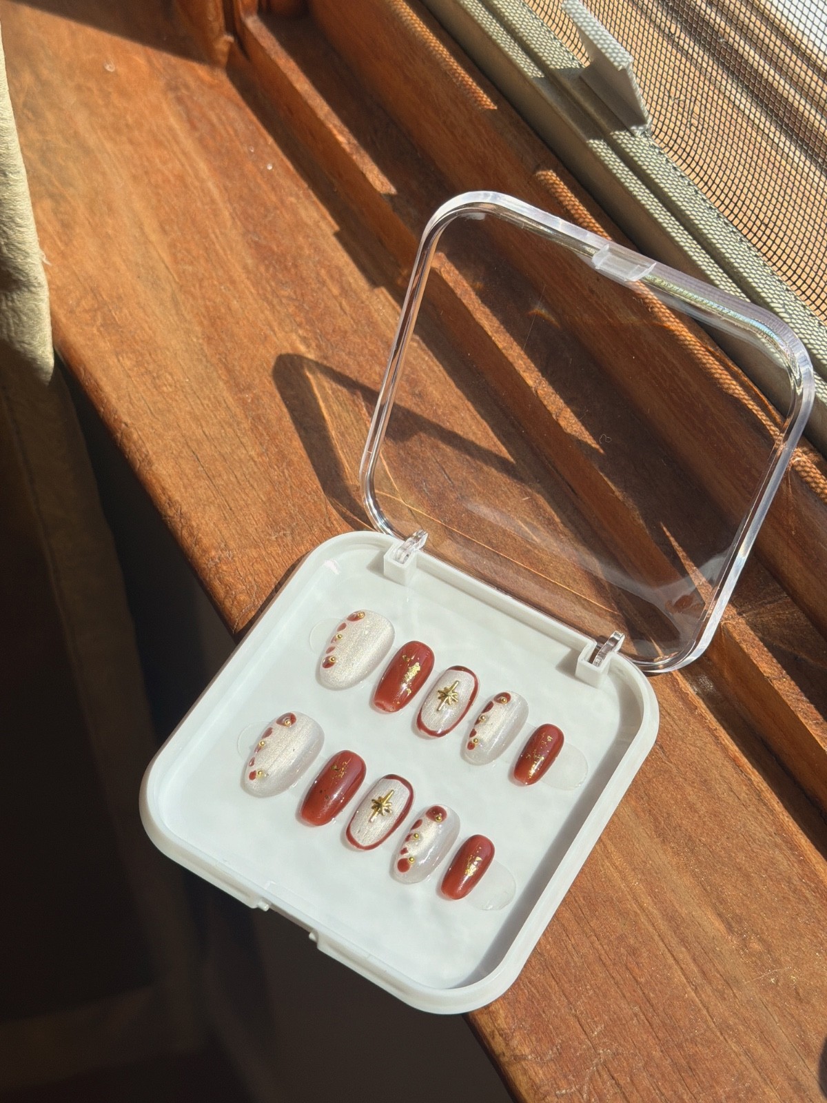 Handmade Caramel and White Colored Press on Nails with Gold Star Size XS Short