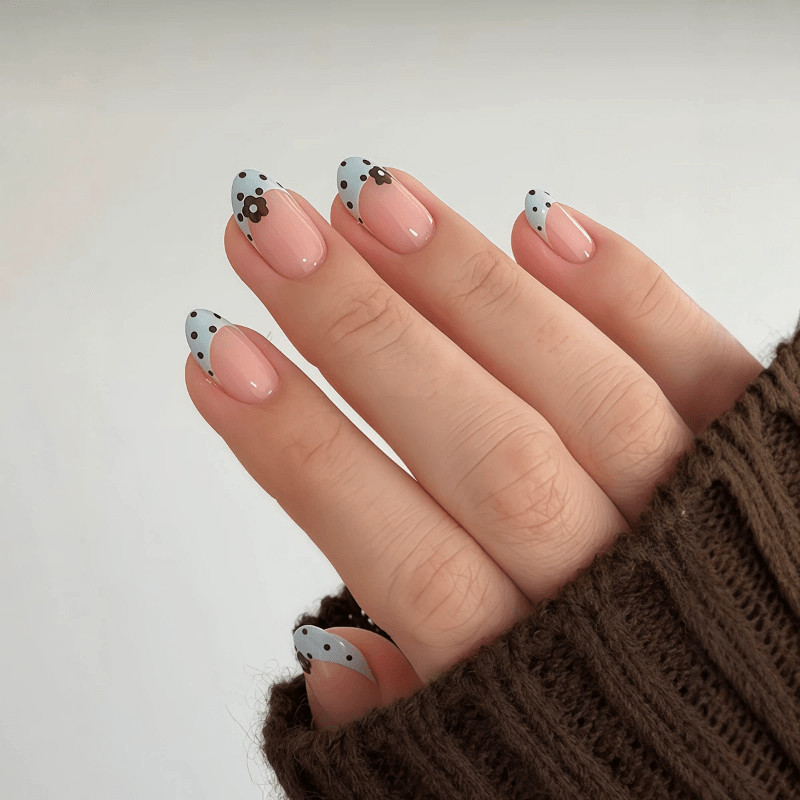 60Pcs-Short Oval Nude Light Blue Dot Flower Fake Press on Nails Set