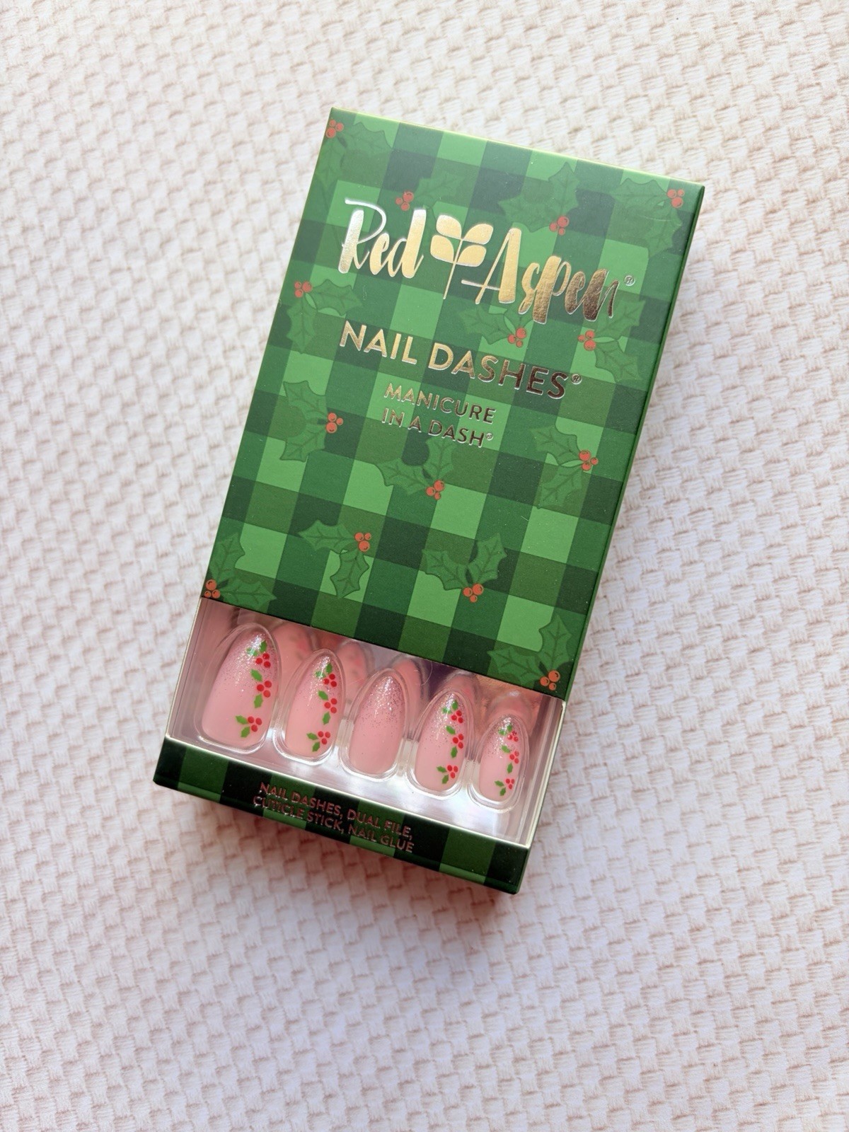 Red Aspen Press On Nails HEIDI IN A HOLLY DAZE Medium Almond Nail Dashes