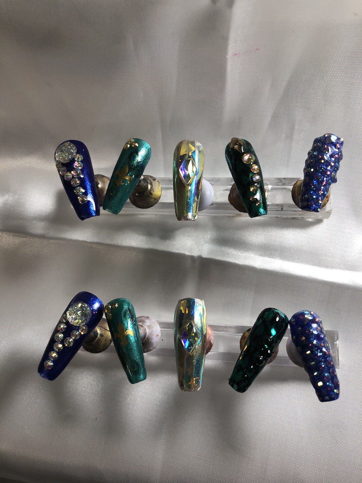 Z NAILZ! Gorgeous Set Of Handmade, Custom, MARDI GRAS Themed Press On Nails