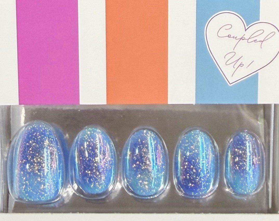 Red Aspen Press On Short Almond Blue Glitter Holographic Coupled Up with Capri☔️