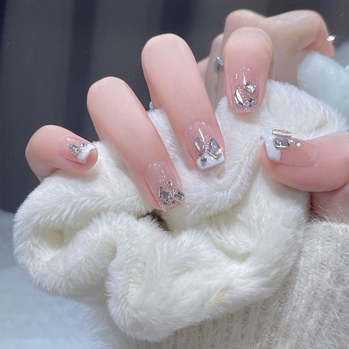 Luxury Full Cover Press-On Nails, 24-Piece Artificial Nail Set