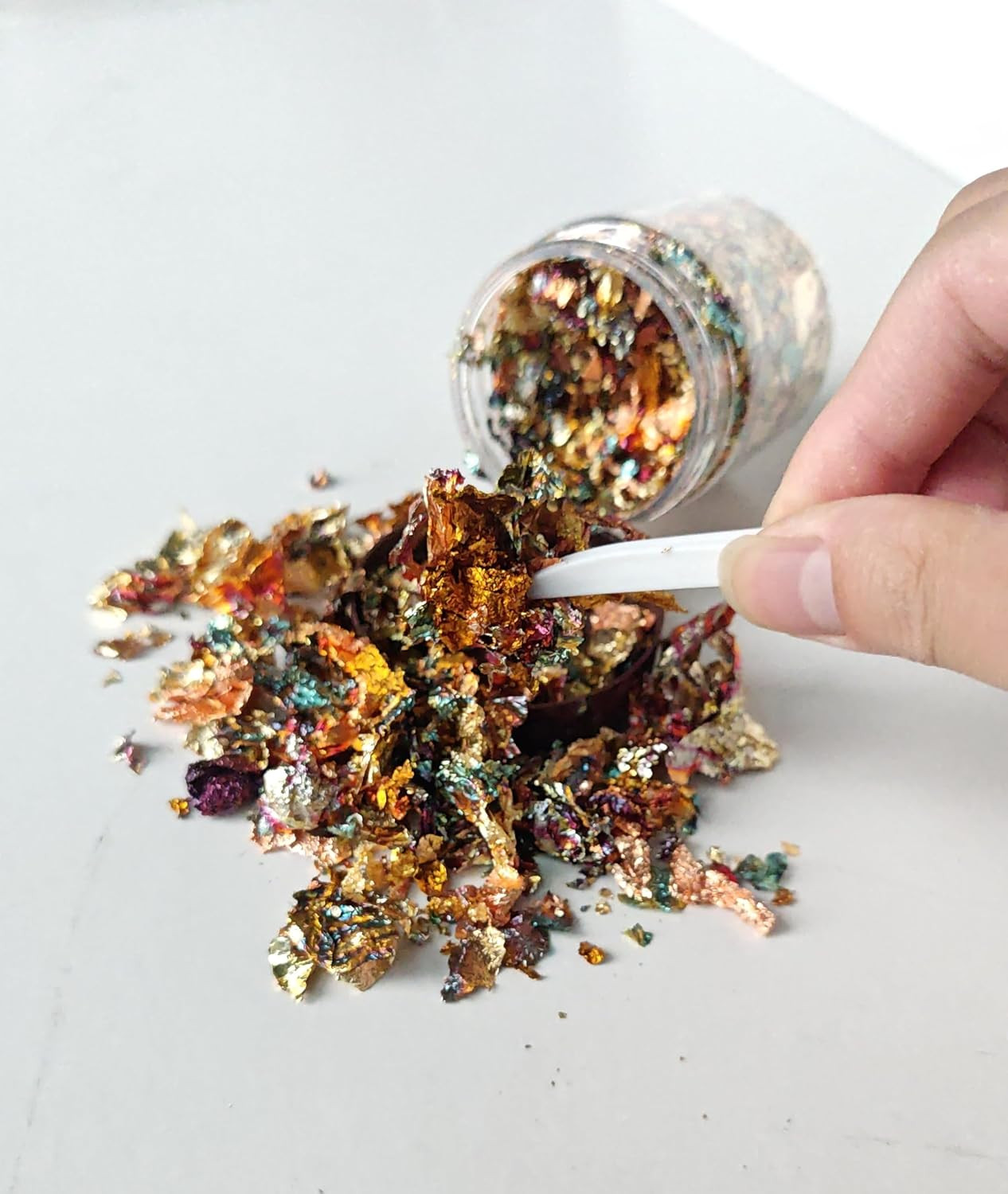 Gilding Flakes Leaf Flakes Gilding Variegated Gold Foils for Art Supplies,Resin,