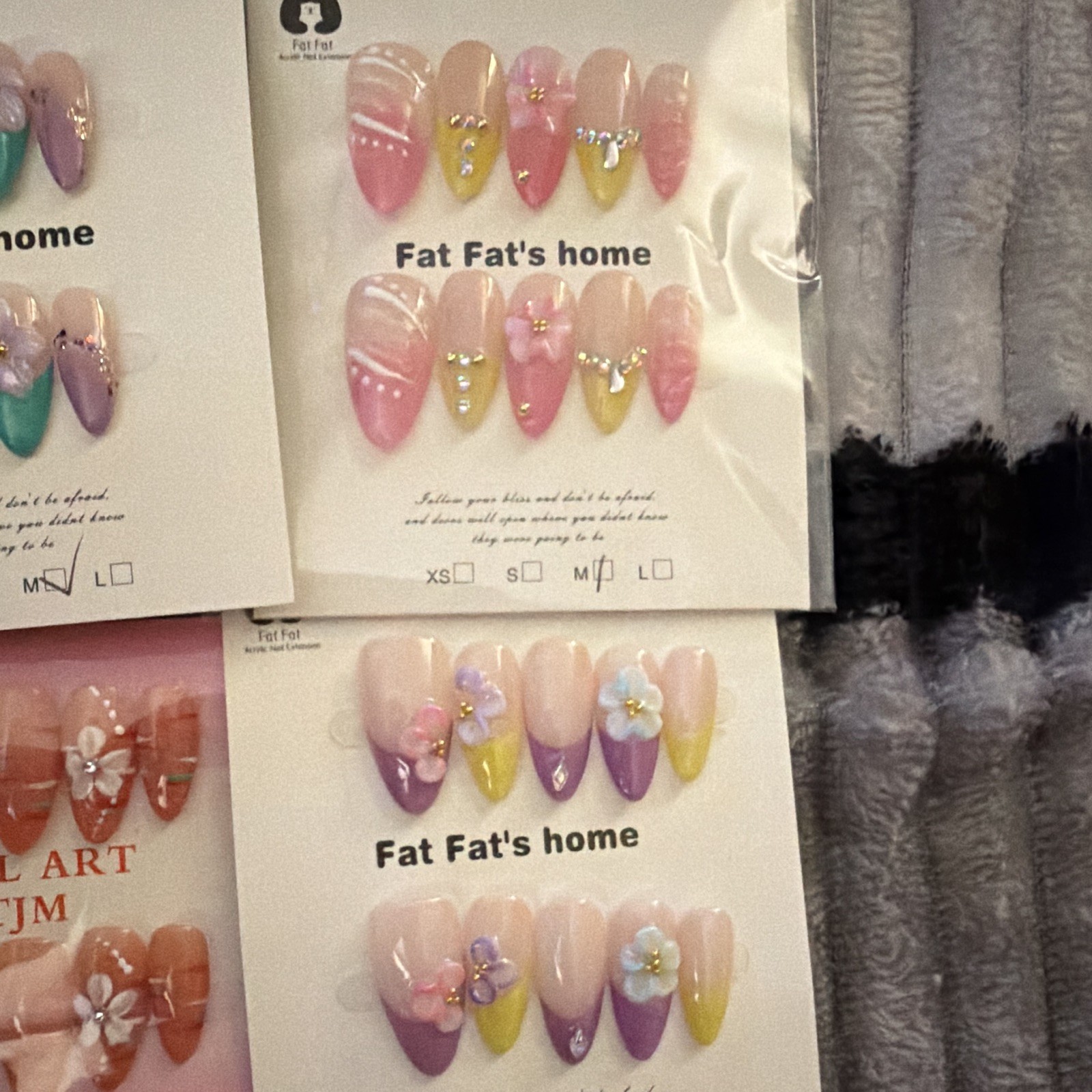 Fat Fat’s home Press-On Nails Size Medium Almond 3D Flower Pink Yellow Purple