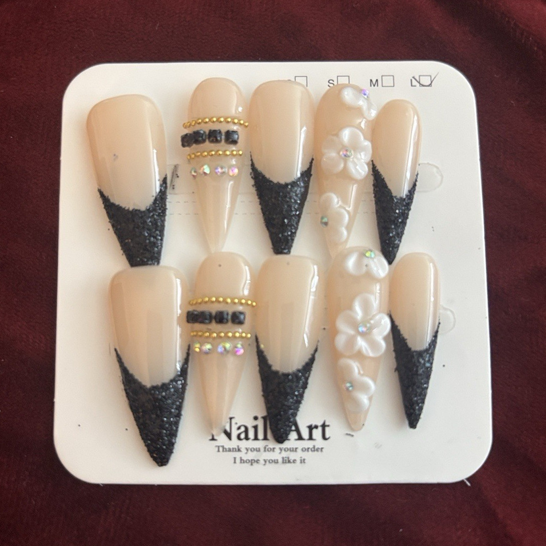 Press-On Nails Set Nude/Black/White 3D Flower Long Stiletto Full Cover