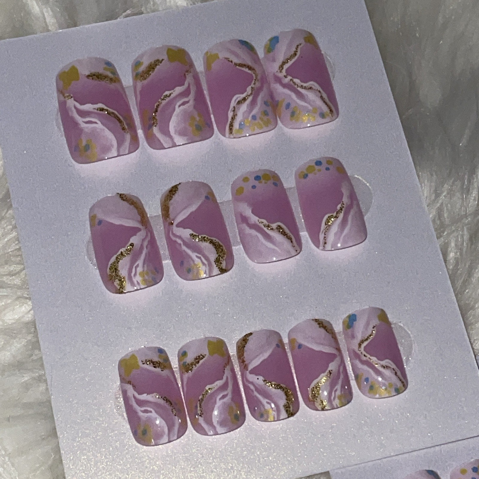 24 Piece Nails ~ Number 102 ~ Cute Press on Nails ~ Fast Shipping ~