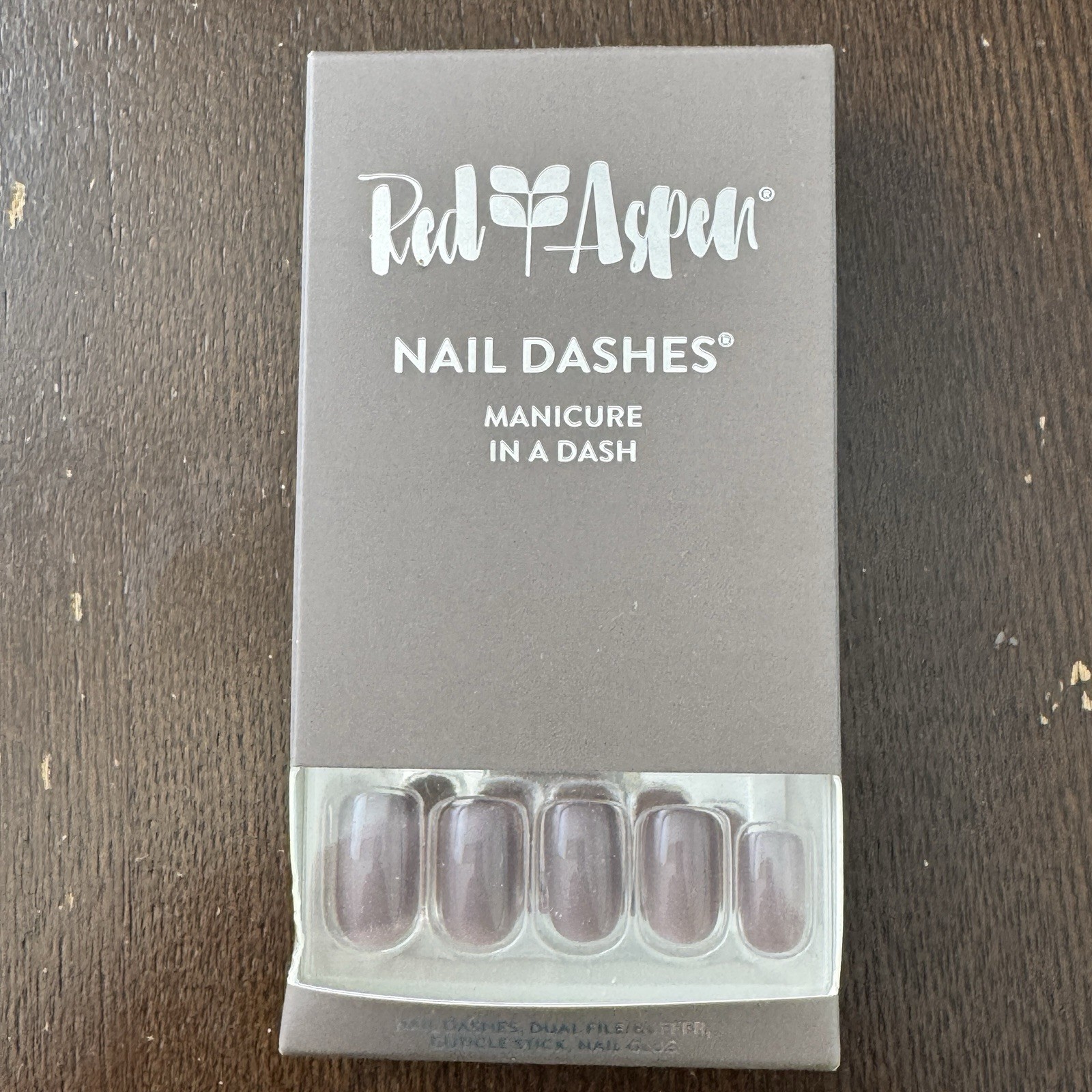 Red Aspen Press On Nails Mia In The Moonlight Manicure Kit Gray Neutral Grey