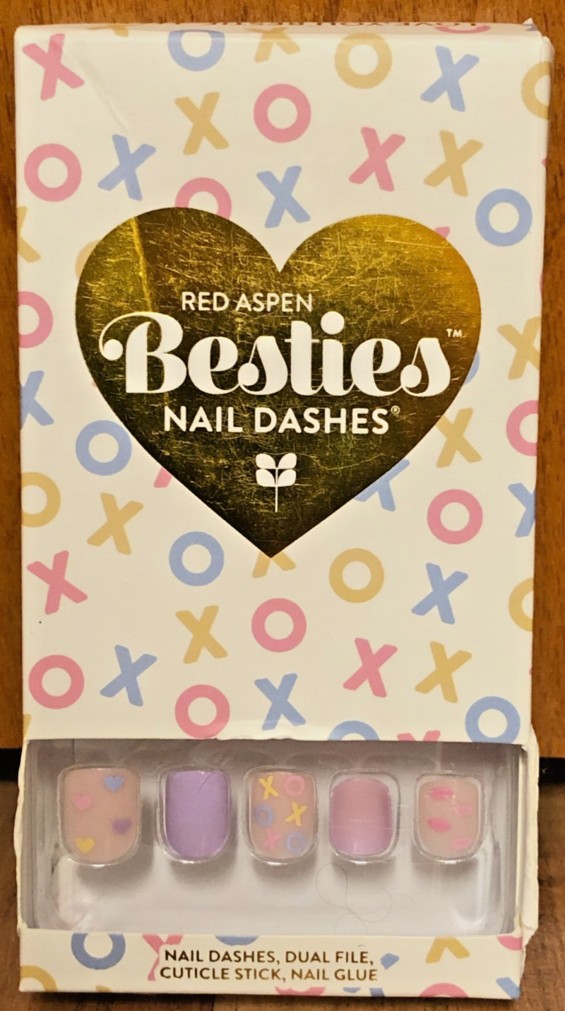 Red Aspen Nail Dashes ( Petite ) ” Love You Bestie, Lizzie “