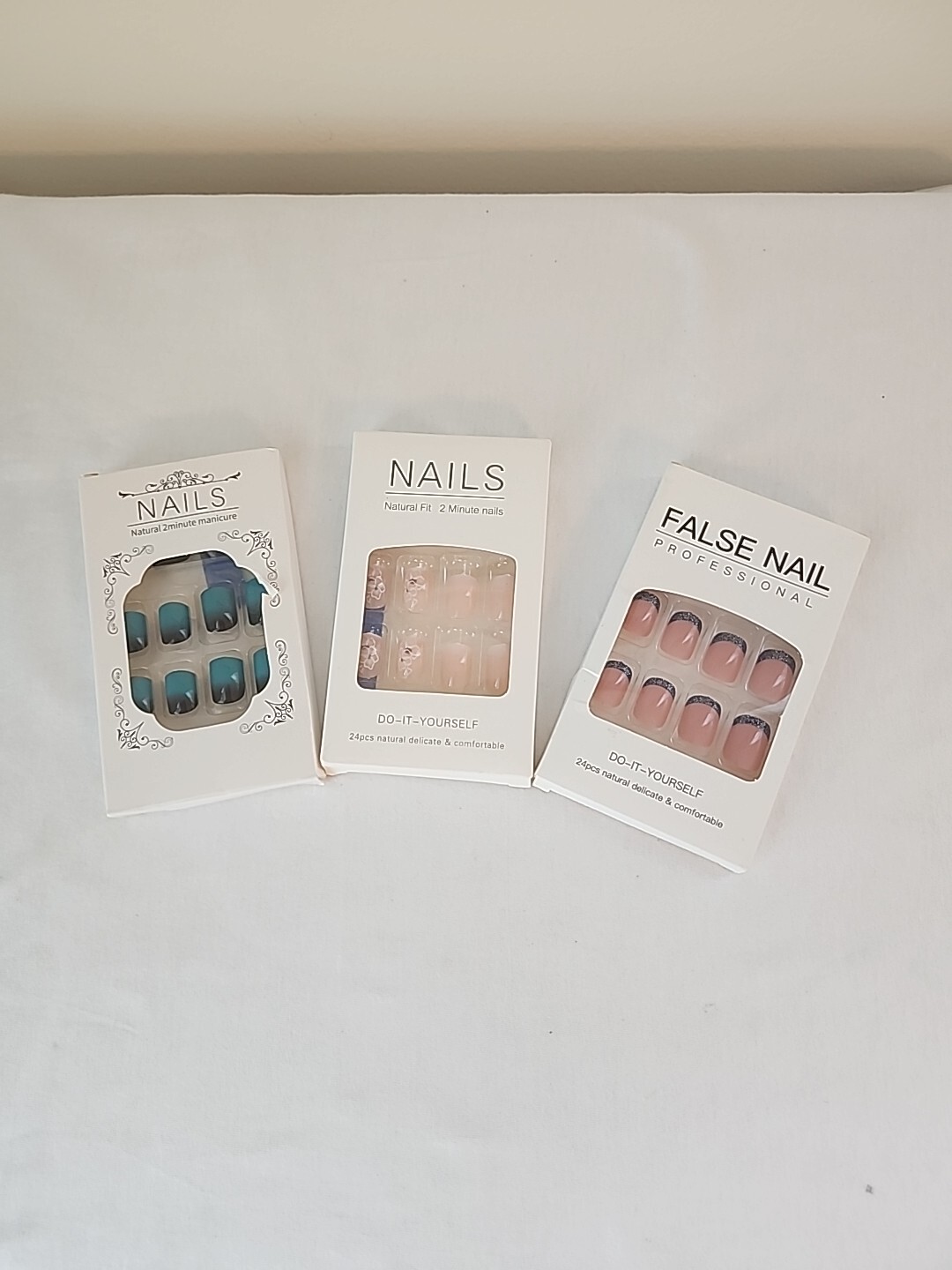 Lot Of 3 Round and Square Tip Do It Yourself Nails Press On Instant Nails 82pcs