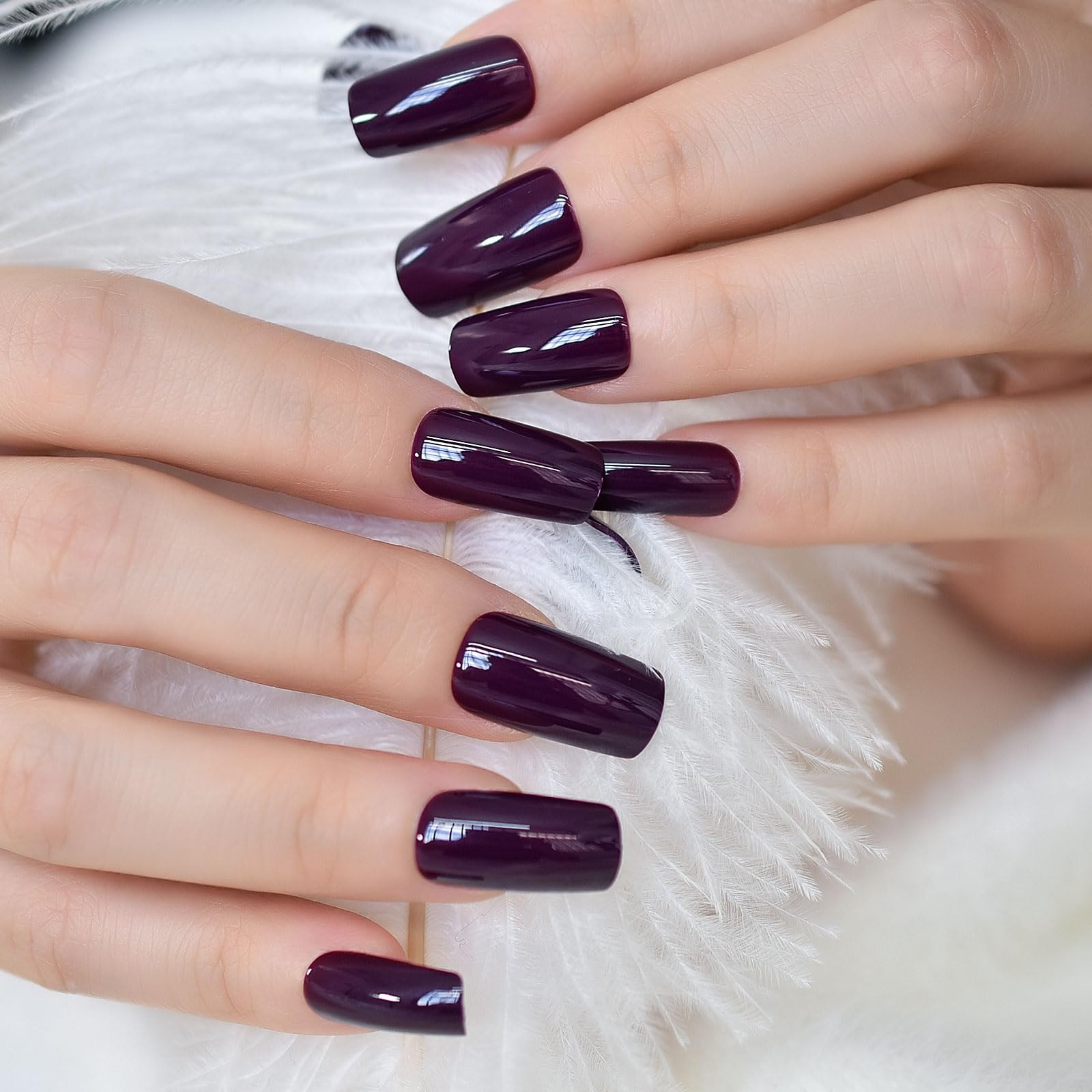 Glossy Finished Dark Grapes Purple Press On False Nails Medium Length Squoval…