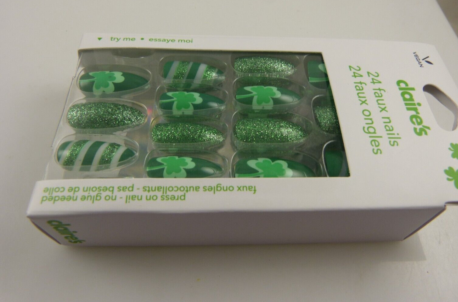 Claire’s faux false nails Shamrock clover St. Patricks day glittery