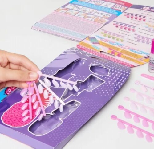 Cool Maker Go Glam Nail Surprise Press on Manicure Set