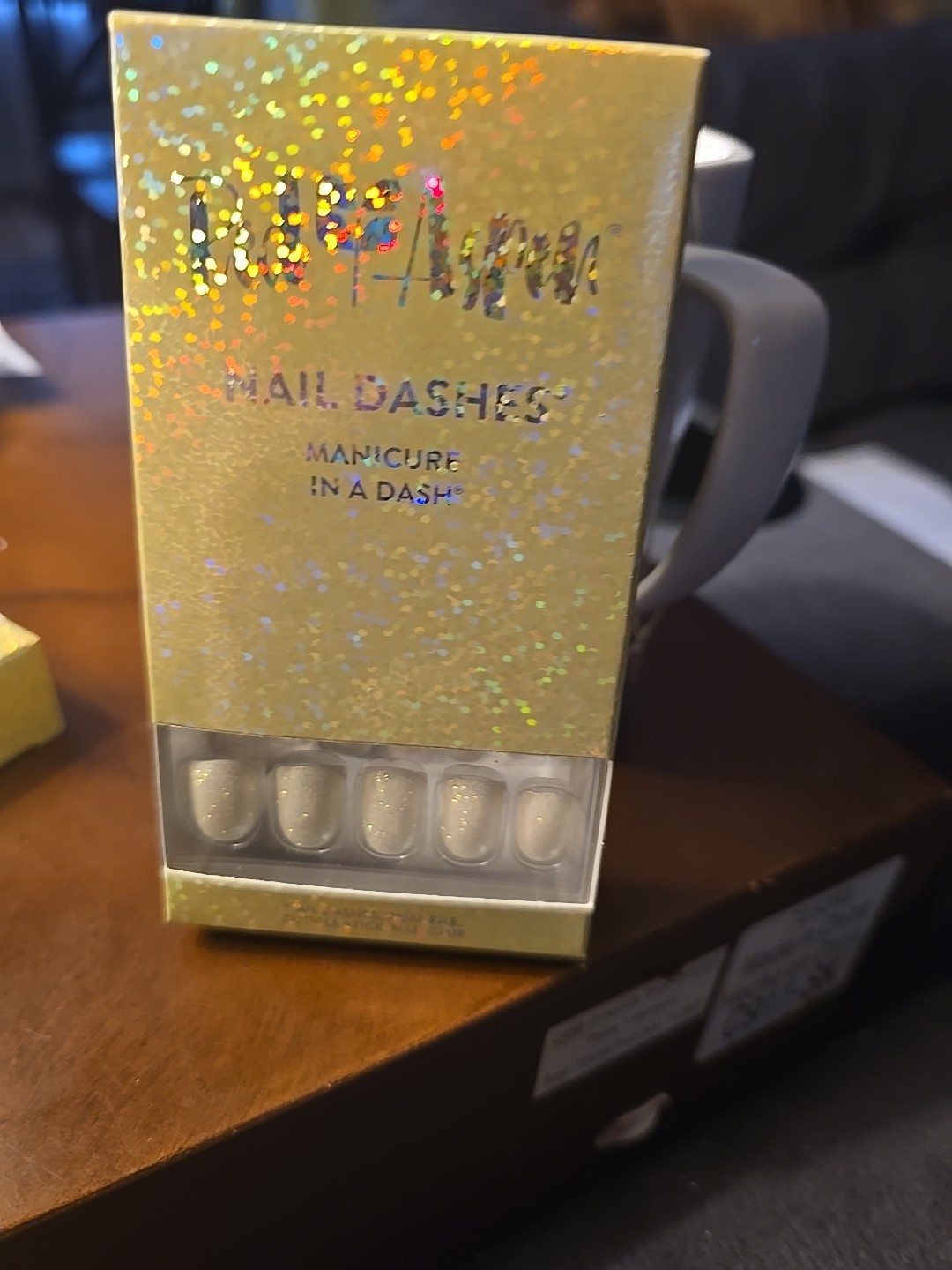 Red Aspen Nail Dashes Short Square: A Dozen Daffodils For Dua~PRESS ON NAILS