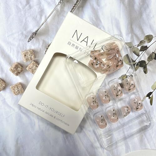 Square Press on Nails Short Length Flower French Tip Fake Nails Glossy Floral
