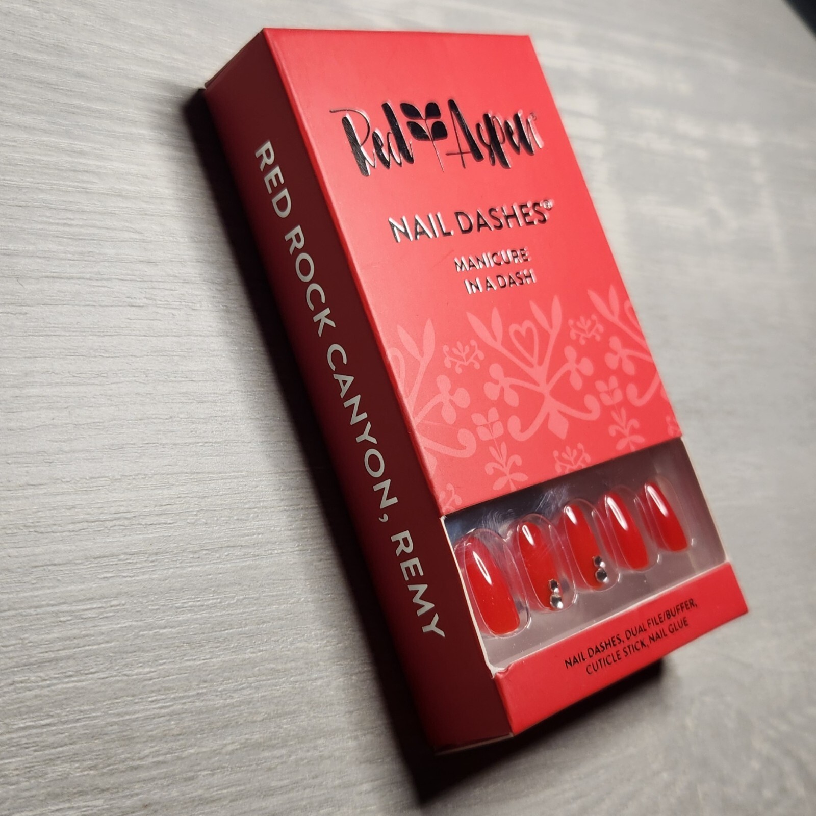 Press On Nails Red Rock Canyon, Remi Medium Round Red Rhinestone Dash Red Aspen