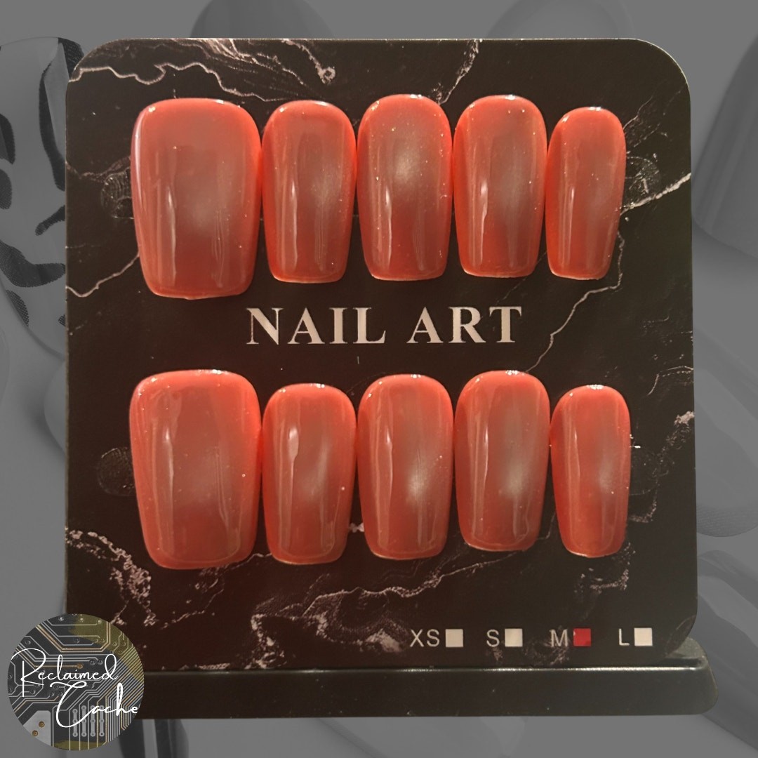 Fuschia Cat Eye Medium Square Press On Nails – Size Medium